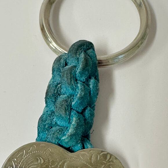 Vintage 90s handmade suede leather and bead macrame Keychain heart concho boho - Picture 11 of 14